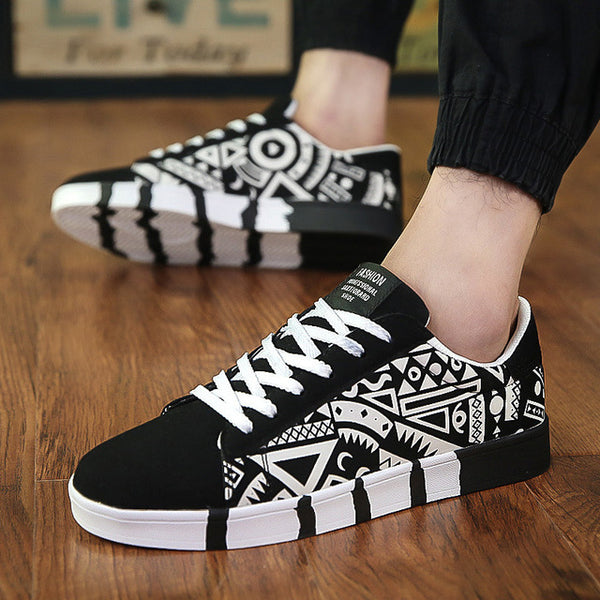 2018 Autumn Hot Men Sneakers Fashion Canvas casual shoes for Men Lace up Flat Shoes Outdoor Male Vulcanized shoes Tennis Shoes