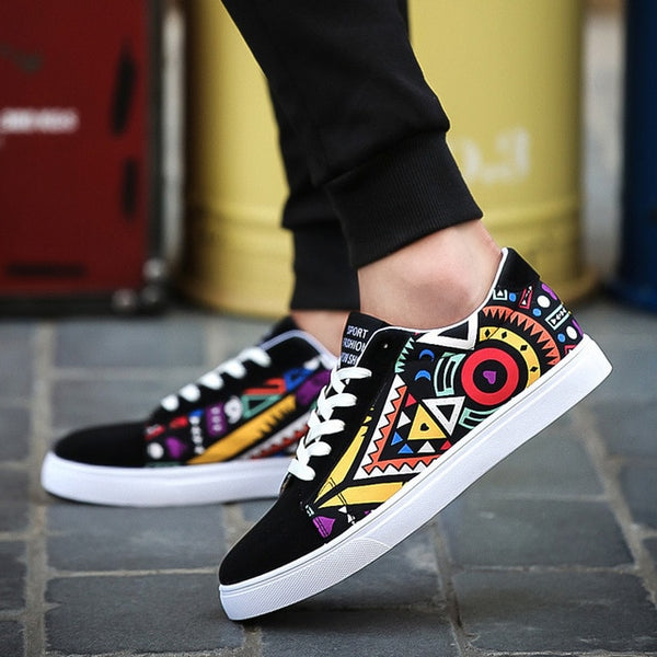 2018 Autumn Hot Men Sneakers Fashion Canvas casual shoes for Men Lace up Flat Shoes Outdoor Male Vulcanized shoes Tennis Shoes