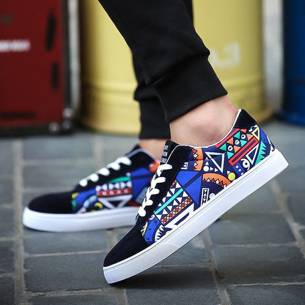 2018 Autumn Hot Men Sneakers Fashion Canvas casual shoes for Men Lace up Flat Shoes Outdoor Male Vulcanized shoes Tennis Shoes