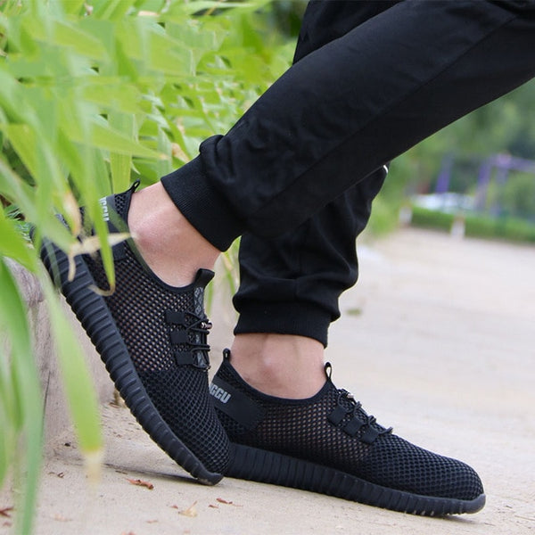 2019 Protective Shoes Breathable Safety Shoes Men's Lightweight Steel Toe Shoes Anti-smashing Piercing Work Single Mesh Sneakers